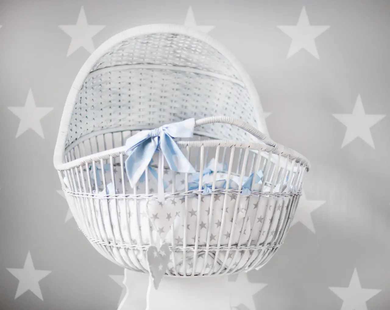 Bassinet vs. Crib: Which is Better for Your Baby?