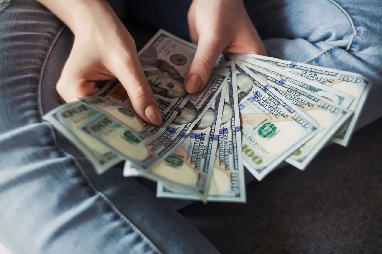 9 Smartest Ways to Borrow Money Efficiently Today